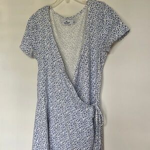 Hollister White and Blue Mini Floral Wrap Dress